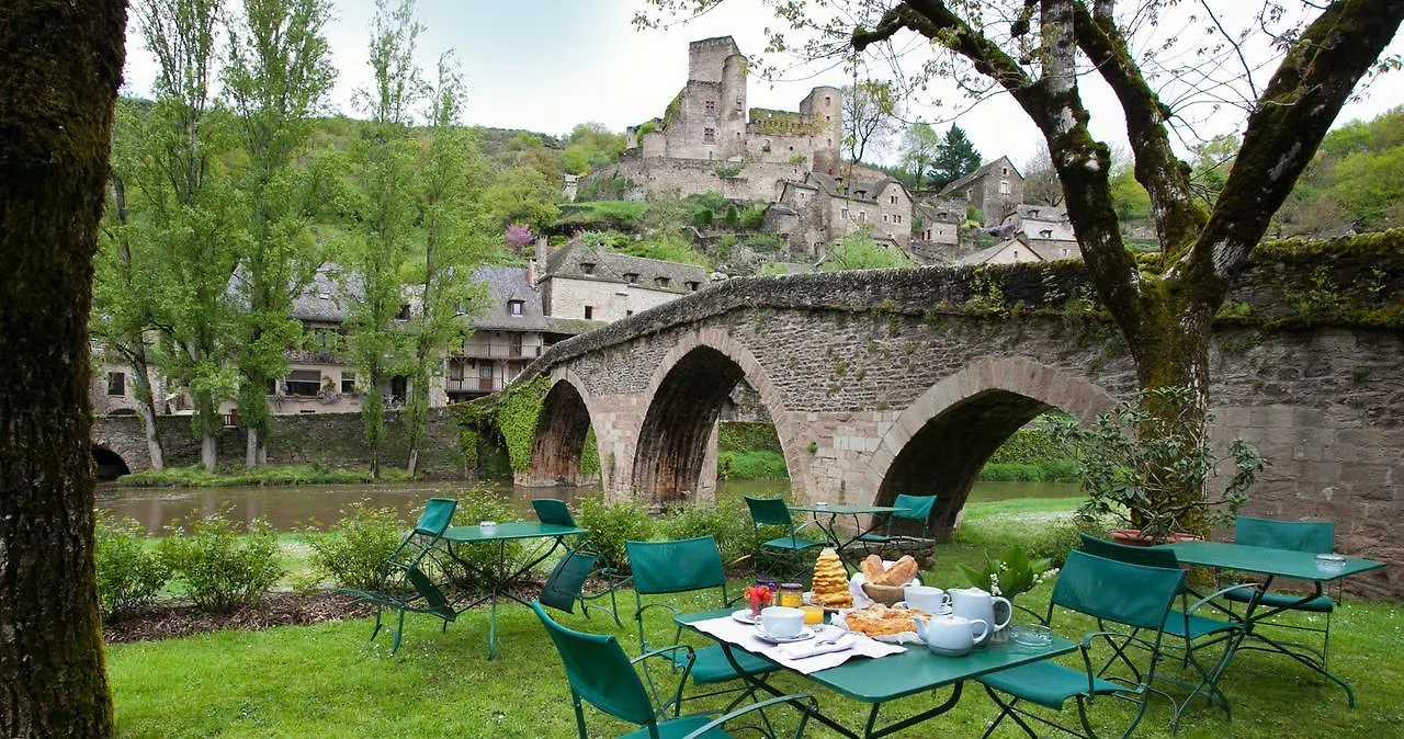 Le Vieux Pont Hotel Belcastel  Frankrig